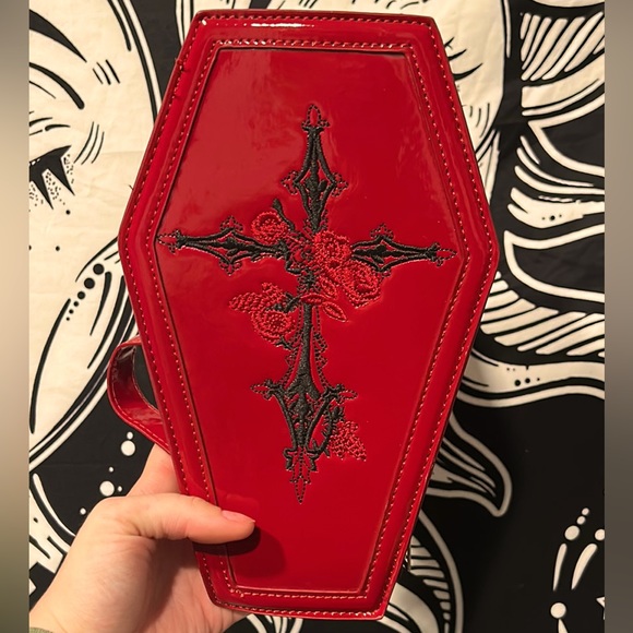 Gothic coffin purse - Picture 1 of 3